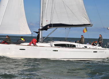 Oceanis 43 Mazurka (2010) huren in Cadzand bad, Zeeland