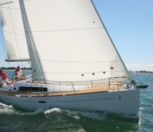Oceanis 37 Foxtrot (2008) huren in ,