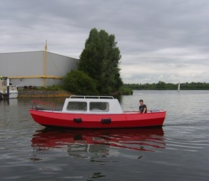 Kajuitboot met buitenboordmotor huren in Drimmelen, Noord-Brabant