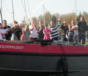 Rondvaartboot De zilvervloot huren in Roelofarendsveen, Zuid-Holland